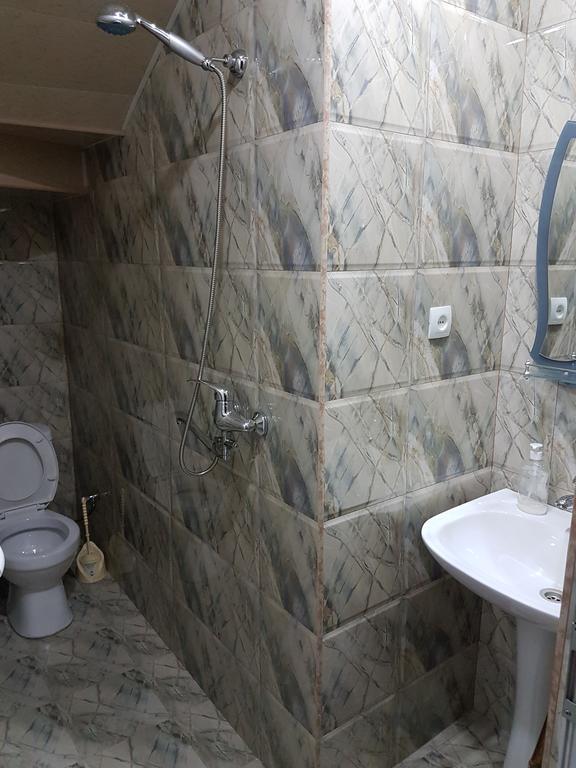 فندق بورجوميفي  Emi House المظهر الخارجي الصورة